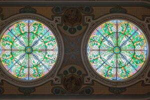 Bunte Jugendstil Fenster in Georgien