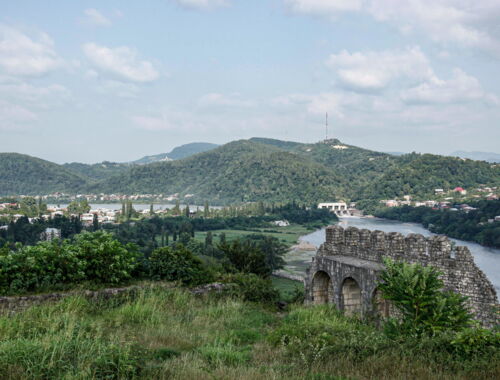 Kutaissi und Rioni Fluss