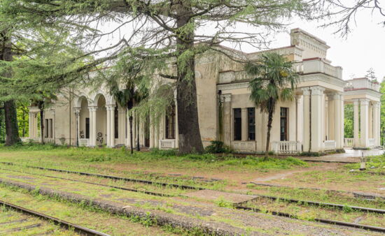 Fotoreisen Georgien - Verlassener Bahnhof in Zkaltubo