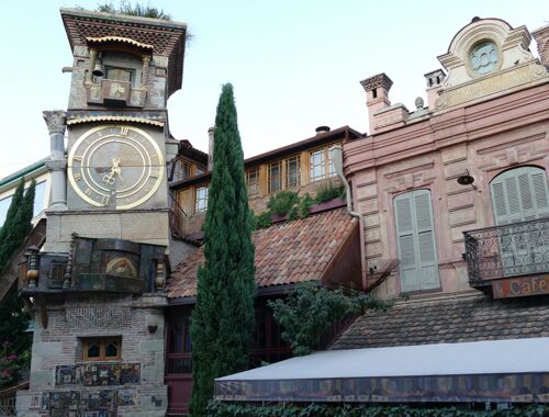 Glockenturm am Gabriadze Theater, Tbilissi