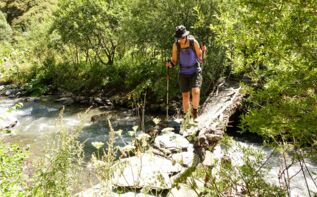 Trekking Georgien Flussüberquerung