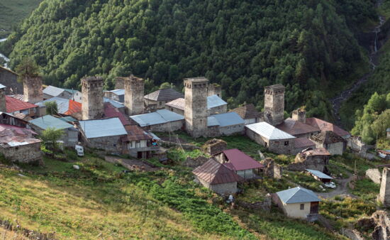 Wanderreisen Georgien - Das Bergdorf Adischi