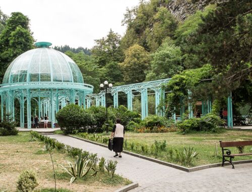 Bordschomi Kurpark, Kleiner Kaukasus