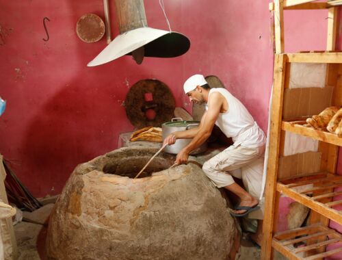 Georgisch Brot backen