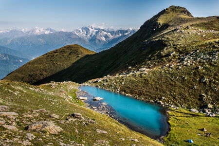 Zelte am Udsiro Bergsee in der abgelegenene Region Ratscha