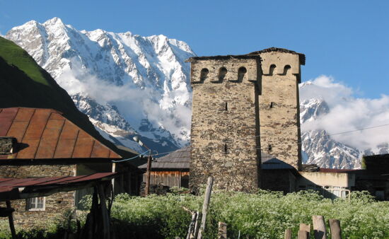 Rundreisen Georgien - Türme von Uschguli in Swanetien - Georgien Rundreise