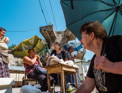 Fotoreise Georgien Seilbahn Tschiatura Leute