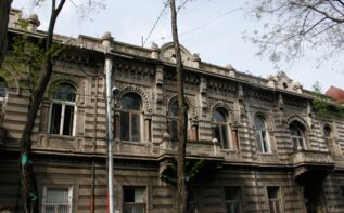 Wohnhaus neomaurischer Stil, Tbilissi