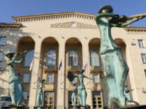 Rustawi Rathaus