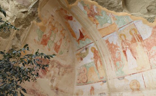 Fresken im Höhlenkloster Udabno