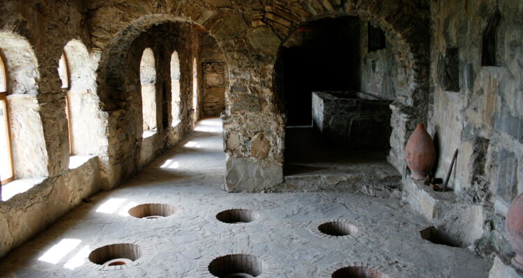 Nekressi Klosterweinkeller - Historisches Weinlager