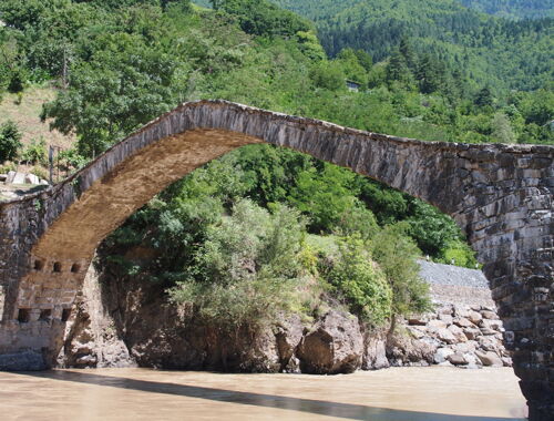 Tamara Brücke bei Dandalo, Adscharien